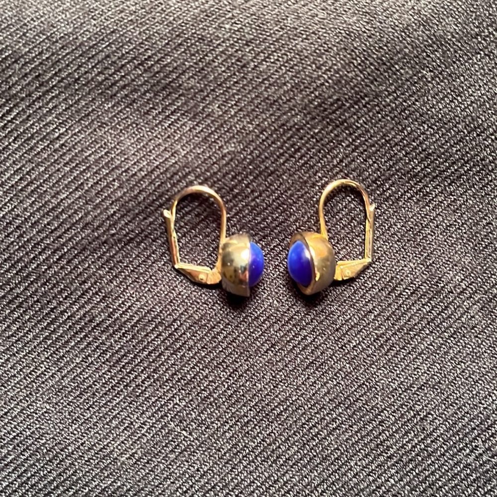 Blue Kyanite Leverback earrings.
